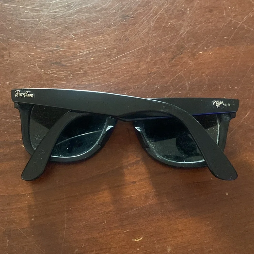 Ray-Ban Black Sunglasses